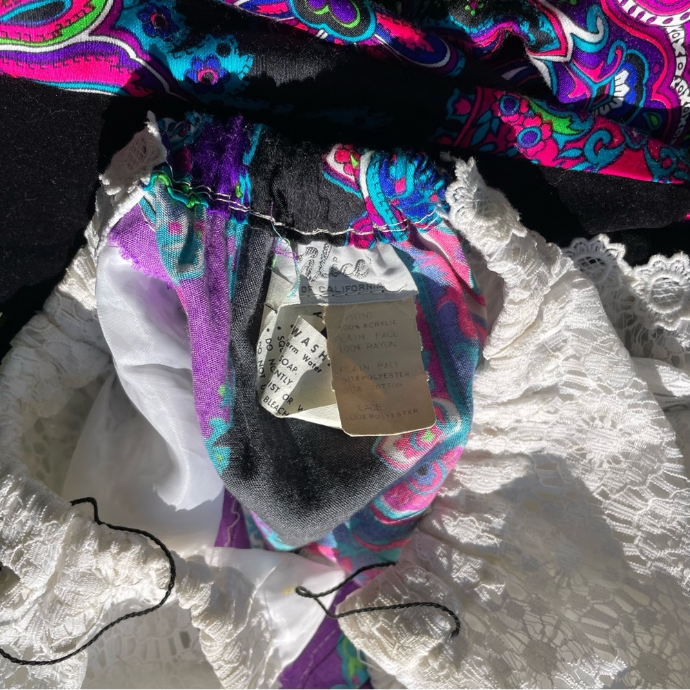 Vintage 60s 70s Psychedelic Patchwork Crochet Vel… - image 7